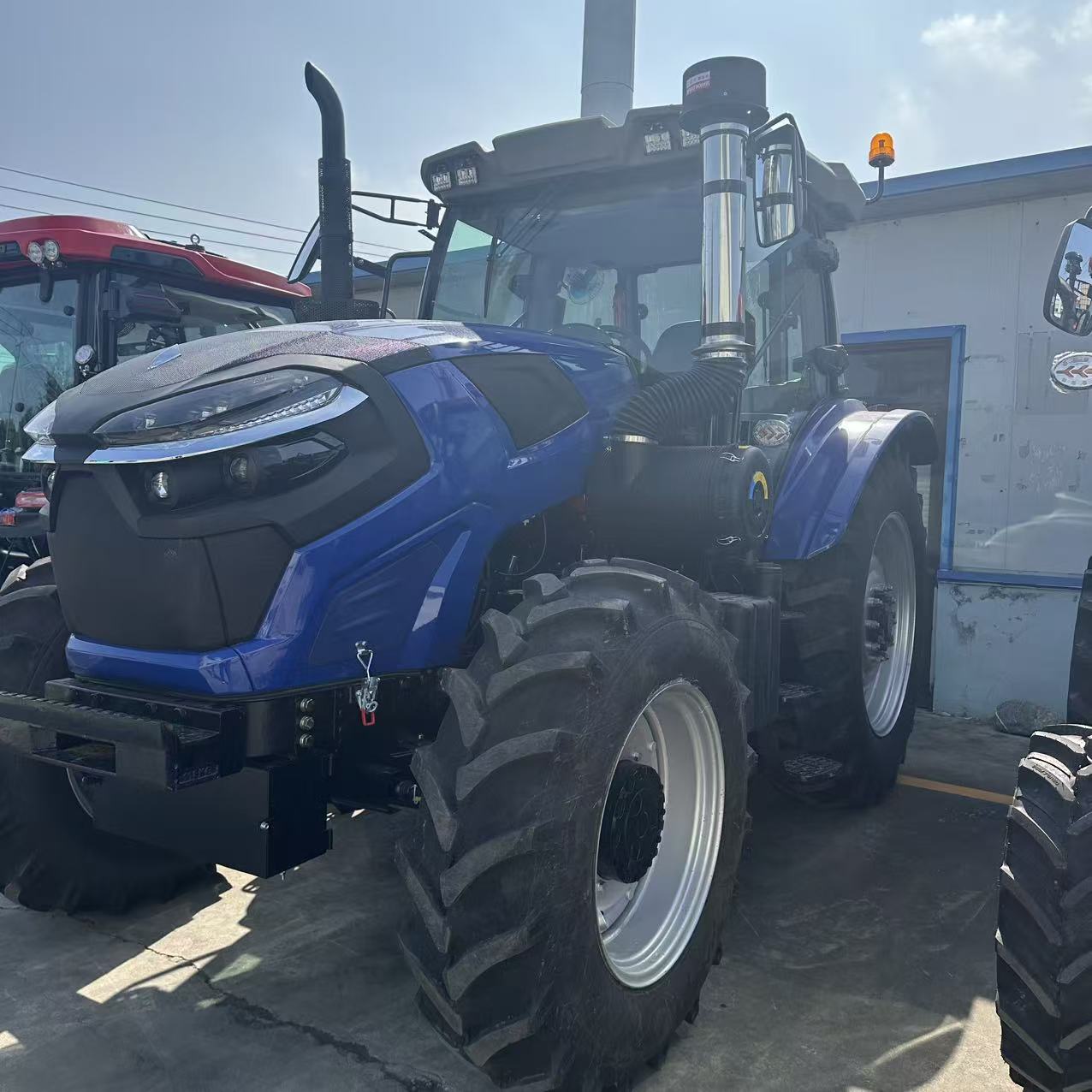 Prix ​​bon march&eacute; d'usine 150HP 4WD grande machine tracteurs agricoles &agrave; roues 